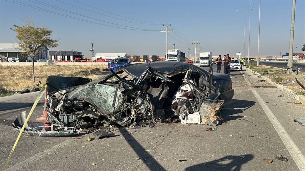 Konya yolunda feci kaza! Hurdaya döndü: Ölü ve yaralılar var 4